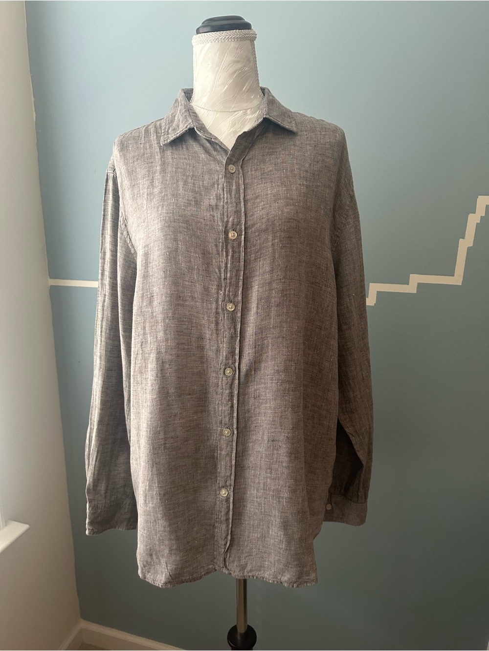 Banana Republic Gray Linen Button-Down Shirt